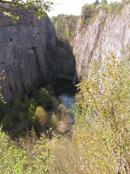 LOMY NA MOŘINĚ A KARLŠTEJN